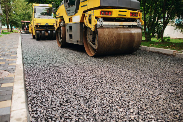 Best Commercial Driveway Pavers  in Cedar Falls, IA